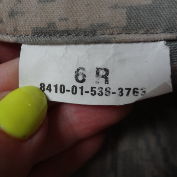 US AIR FORCE CAMOFLAGE UNIFORM WOMENS 6R JACKET CAMO TACTICAL FATIGUES L249 - Picture 7 of 8